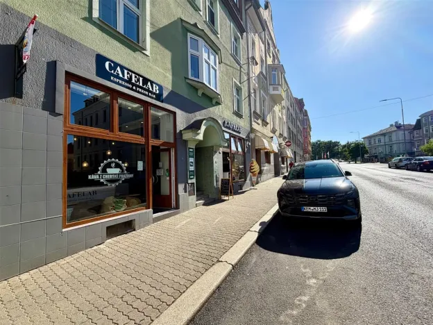 Pronájem obchodního prostoru, Cheb, Májová, 35 m2