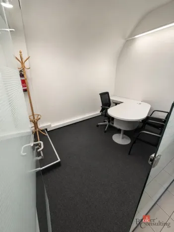 Pronájem kanceláře, Rokycany - Střed, Masarykovo náměstí, 180 m2