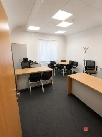 Pronájem kanceláře, Rokycany - Střed, Masarykovo náměstí, 180 m2