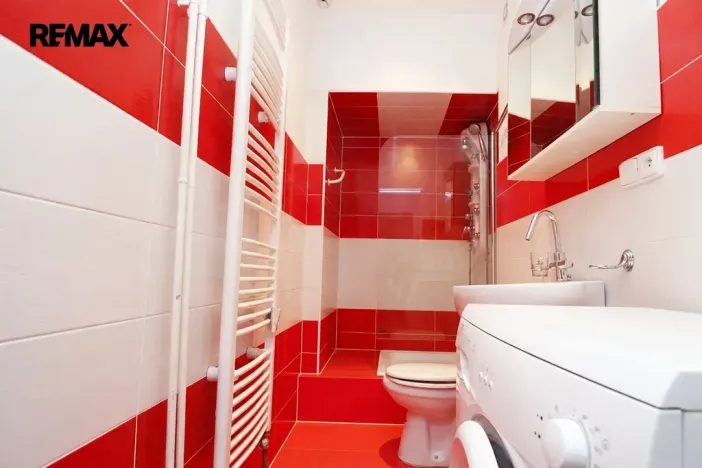 Prodej bytu 2+kk, Karlovy Vary, Vítězná, 39 m2