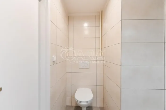 Prodej bytu 2+kk, Praha - Krč, Hurbanova, 39 m2