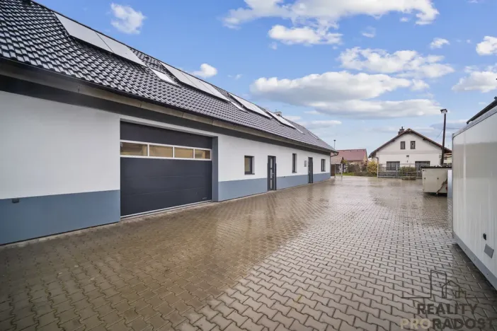 Pronájem skladu, Pardubice, V Uličce, 174 m2