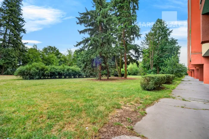 Prodej bytu 2+kk, Praha - Kobylisy, Famfulíkova, 43 m2