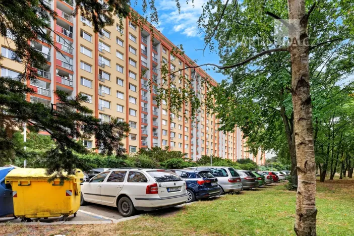 Prodej bytu 2+kk, Praha - Kobylisy, Famfulíkova, 43 m2