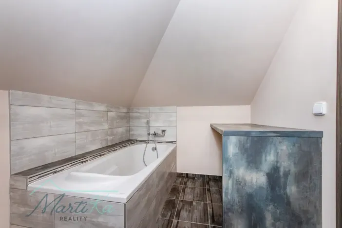 Prodej rodinného domu, Neveklov, Husova, 238 m2