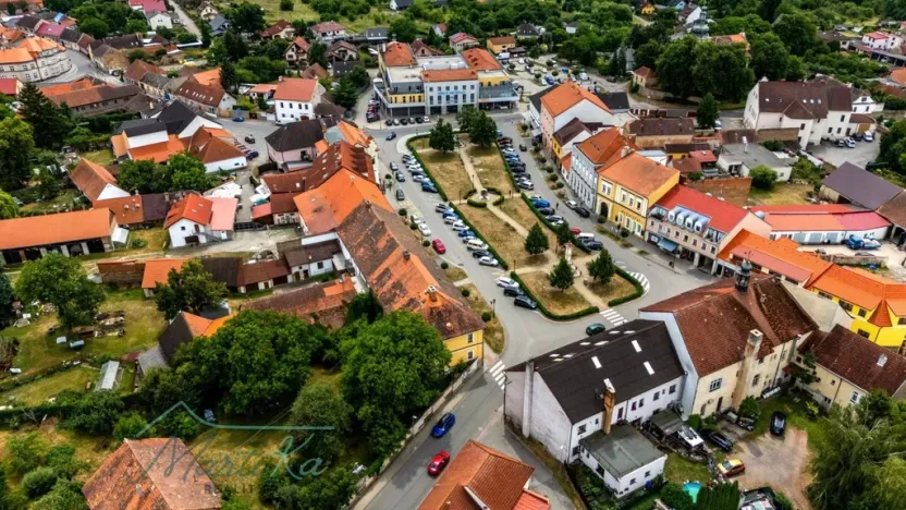 Prodej rodinného domu, Neveklov, Husova, 238 m2