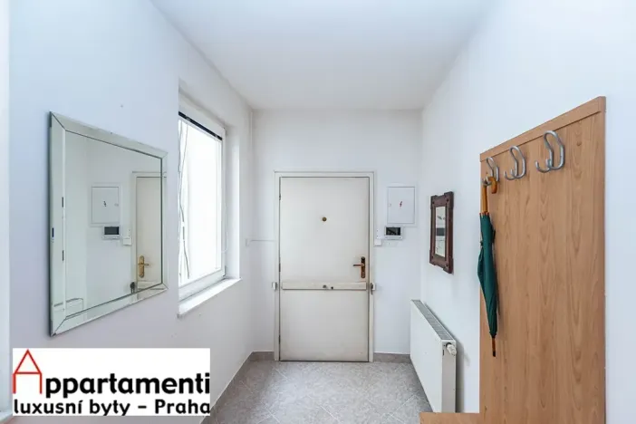 Prodej bytu 2+1, Praha - Nové Město, Ječná, 68 m2