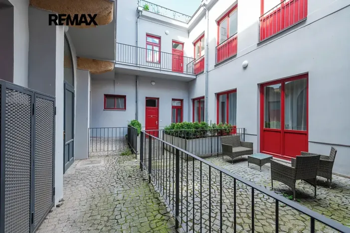 Prodej bytu 1+1, Praha - Karlín, Prvního pluku, 39 m2