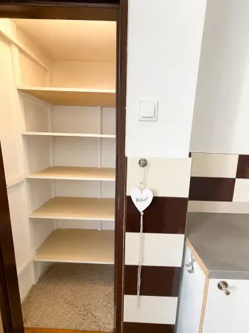 Prodej bytu 2+1, Praha, Pelhřimovská, 73 m2