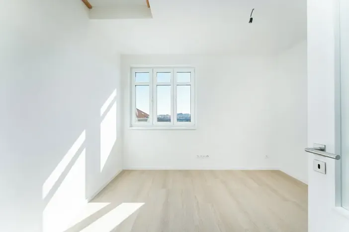 Prodej bytu 2+kk, Praha - Libeň, Zenklova, 60 m2