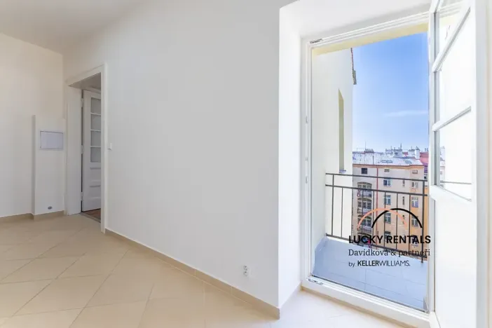Pronájem bytu 1+kk, Praha - Vinohrady, Moravská, 49 m2