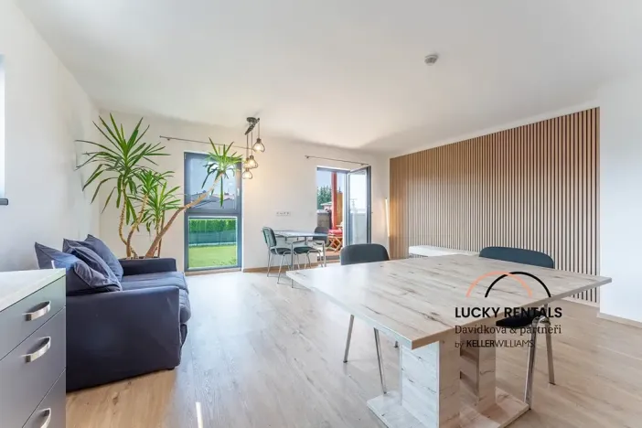 Pronájem bytu 2+kk, Čestlice, Habrová, 59 m2