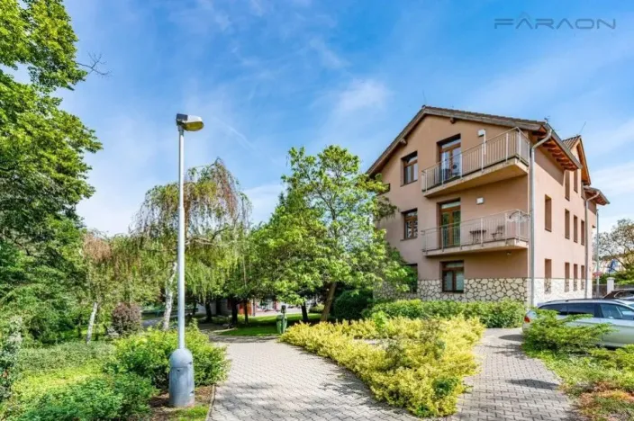 Pronájem bytu 1+kk, Praha - Lochkov, Cementářská, 43 m2