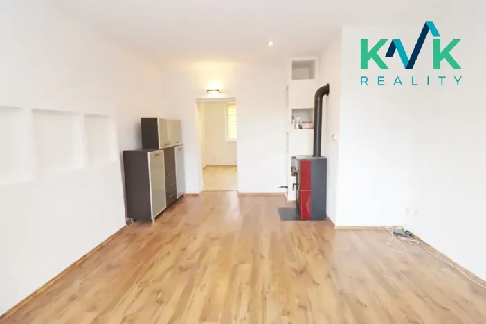 Pronájem bytu 2+1, Božičany, 48 m2