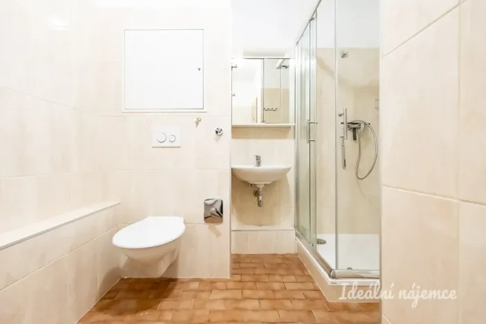 Pronájem bytu 3+1, Praha - Prosek, Jablonecká, 78 m2