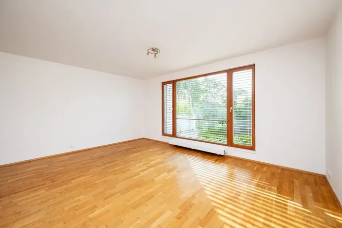 Prodej bytu 1+kk, Černošice, Mokropeská, 40 m2