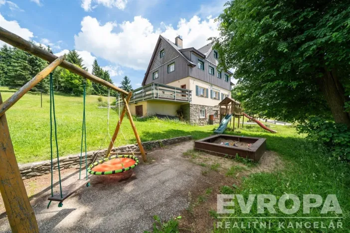 Prodej ubytování, Benecko, 425 m2