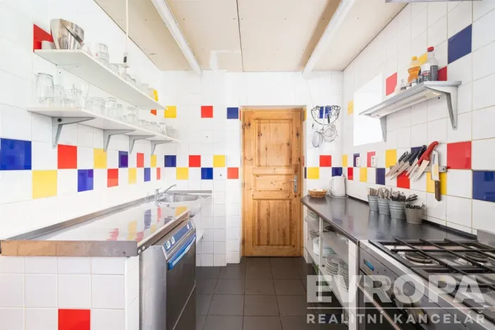Prodej ubytování, Benecko, 425 m2