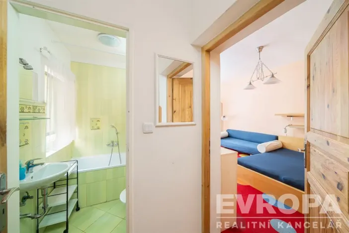 Prodej ubytování, Benecko, 425 m2