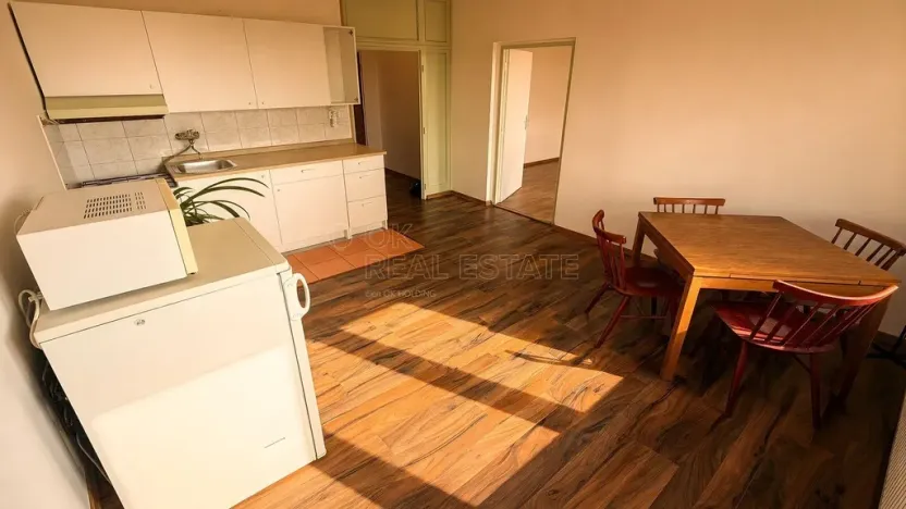 Pronájem bytu 1+1, Ostrov, Kollárova, 38 m2