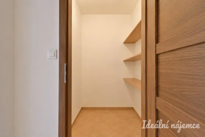Pronájem bytu 2+1, Židlochovice, sídl. Družba, 52 m2