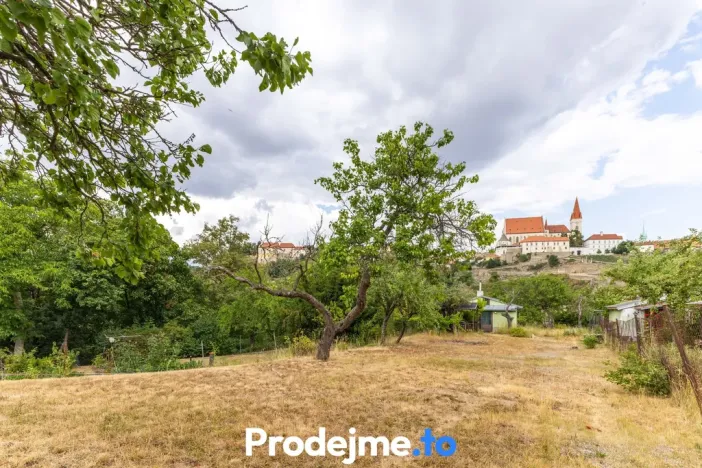 Prodej zahrady, Znojmo, 1586 m2