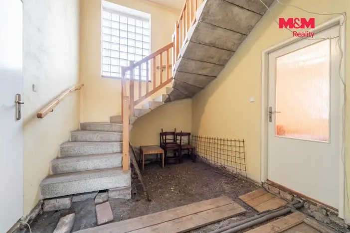Prodej rodinného domu, Lochovice, 180 m2