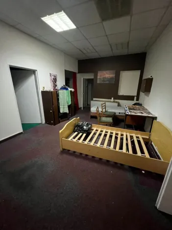 Pronájem komerční nemovitosti, Praha - Břevnov, Diskařská, 700 m2
