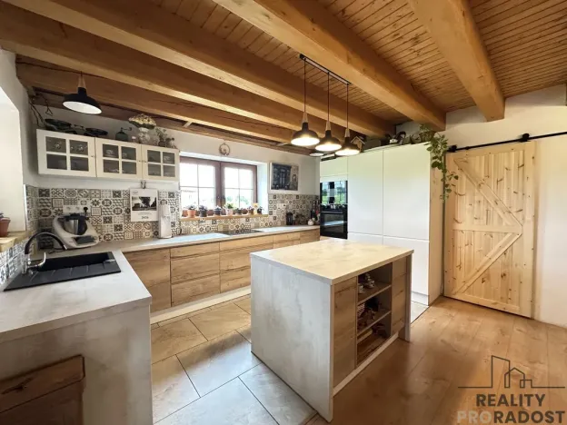 Prodej rodinného domu, Ropice, 210 m2
