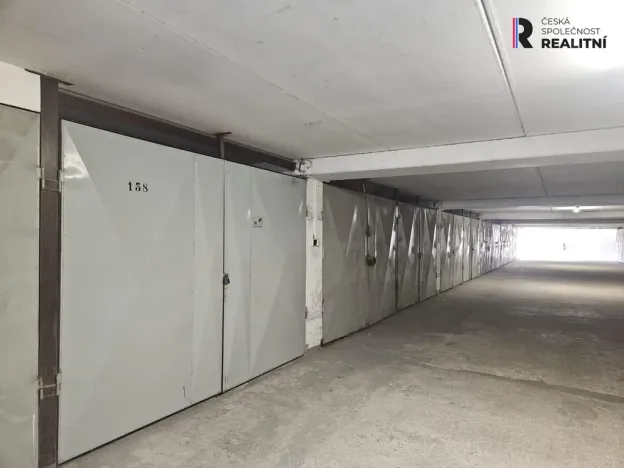 Pronájem garáže, Praha - Kyje, Manželů Dostálových