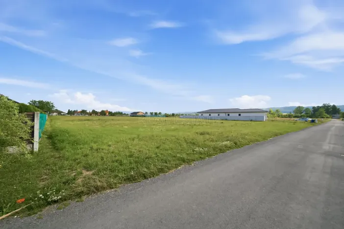 Prodej pozemku pro bydlení, Štarnov, 2017 m2