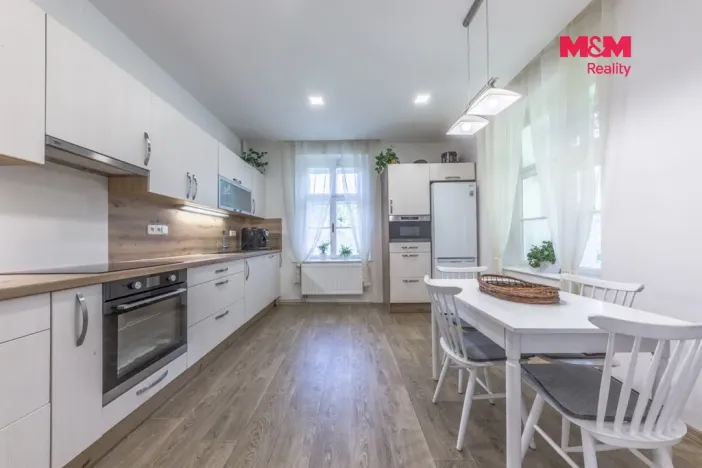 Prodej rodinného domu, Desná - Desná I, Zásnubní, 450 m2