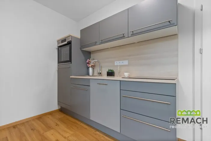 Pronájem bytu 2+kk, Uherské Hradiště, Lesní, 44 m2