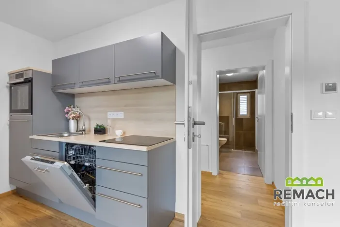 Pronájem bytu 2+kk, Uherské Hradiště, Lesní, 44 m2