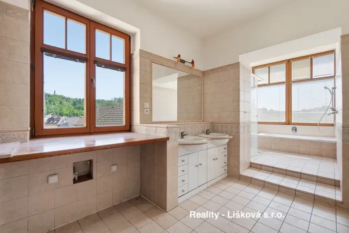 Pronájem bytu 4+kk, Ústí nad Labem - Klíše, Beethovenova, 152 m2