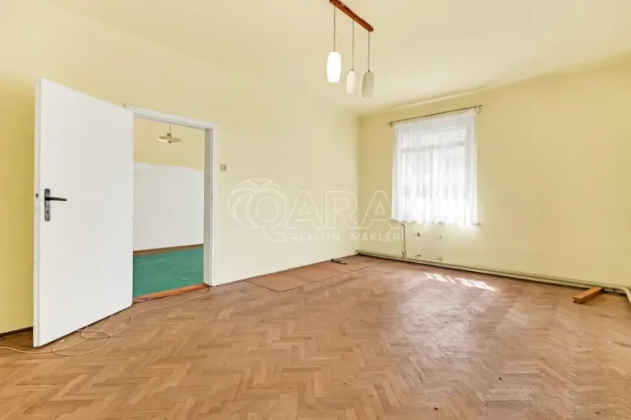 Prodej rodinného domu, Vodňany - Vodňany II, nám. 5. května, 190 m2