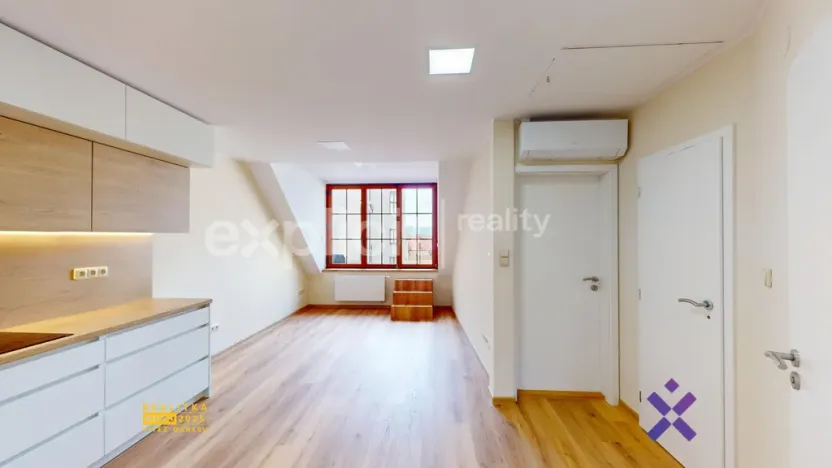 Pronájem bytu 2+kk, Uherský Brod, Masarykovo nám., 47 m2