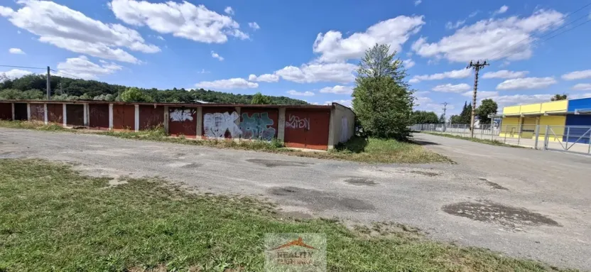 Pronájem garáže, Valašské Meziříčí - Krásno nad Bečvou, M. Alše, 18 m2