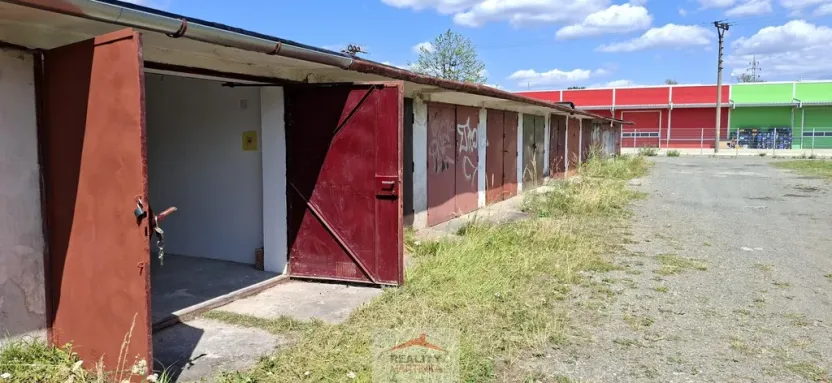 Pronájem garáže, Valašské Meziříčí - Krásno nad Bečvou, M. Alše, 18 m2