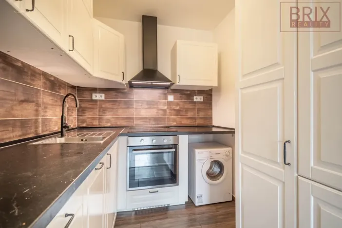 Pronájem bytu 2+kk, Praha, Drimlova, 43 m2