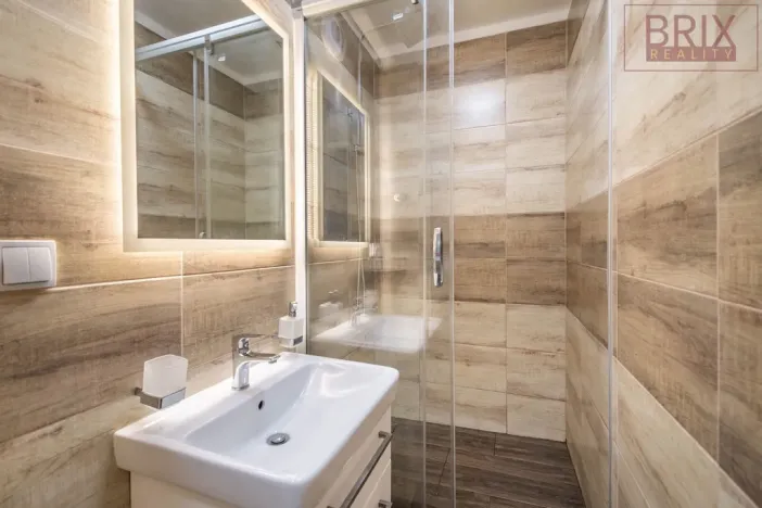 Pronájem bytu 2+kk, Praha, Drimlova, 43 m2