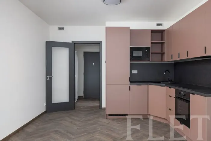 Pronájem bytu 1+kk, Praha - Hloubětín, Poděbradská, 33 m2