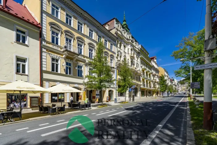 Pronájem obchodního prostoru, Mariánské Lázně, Hlavní třída, 22 m2