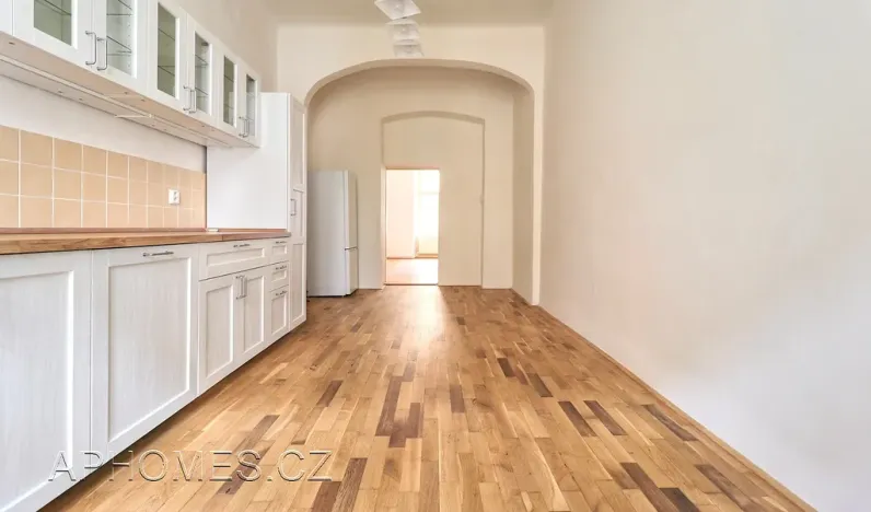 Pronájem bytu 3+1, Praha - Nové Město, Na hrádku, 101 m2