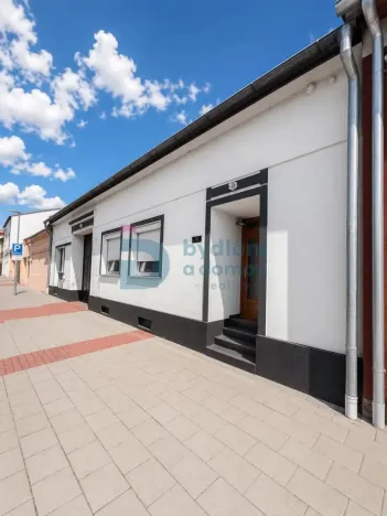 Prodej rodinného domu, Prostějov, Husovo nám., 416 m2