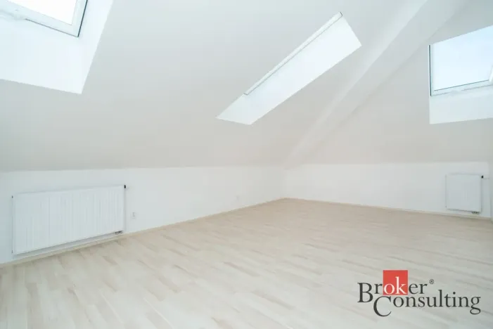 Pronájem bytu 2+kk, Kladno - Kročehlavy, Generála Selnera, 66 m2