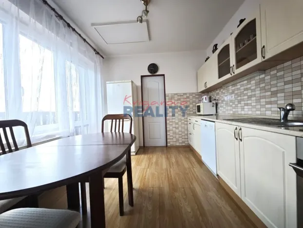 Prodej bytu 3+1, Chýnov, U Kuželníku, 76 m2