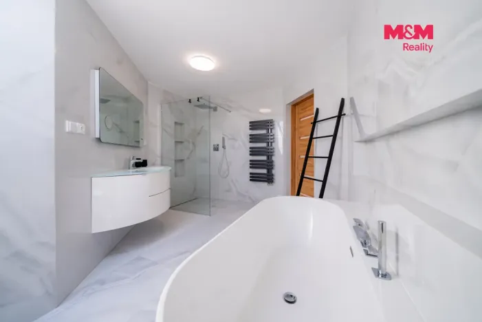 Prodej rodinného domu, Lažánky, 275 m2
