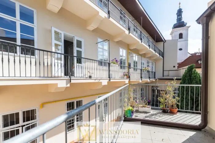 Pronájem bytu 2+1, Praha, V jirchářích, 70 m2