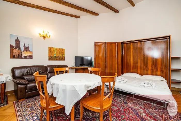Pronájem bytu 1+kk, Praha - Vinohrady, Italská, 41 m2